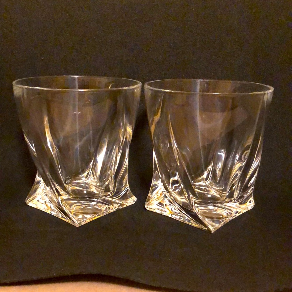 Two Twist Bottom Rocks / Old Fashioned Glasses